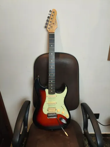 Guitarra Giannini G-101 + Pedaleira Cuvave + Cabo P10
