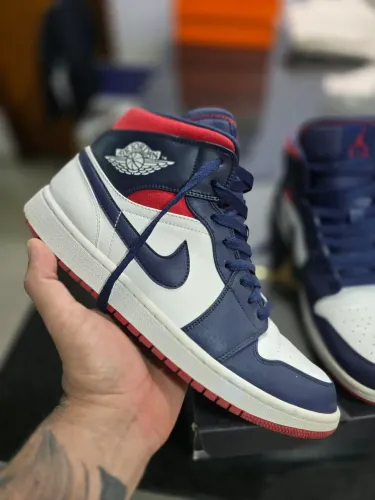 Tênis Nike Air Jordan 1 Mid Modelo 852542-104 Tamanho número 43