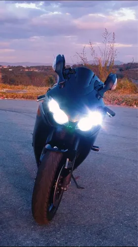 Vendo ou troco por moto esportiva mais nova