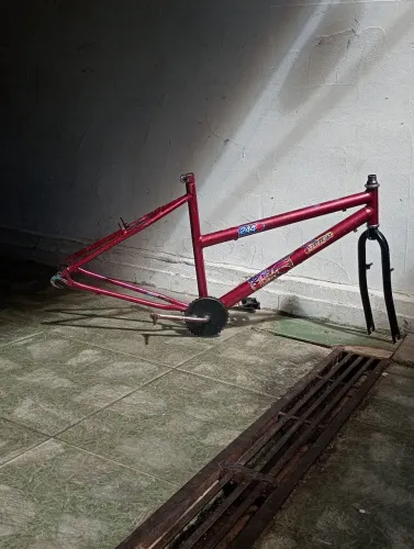 Quadro aro 26 + garfo e pédevela se comprar tem um desconto 