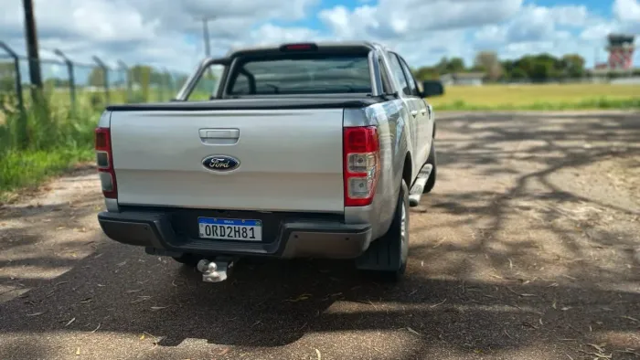 Ford Ranger XLS 2.5 16V 4X2 CD Flex 2014