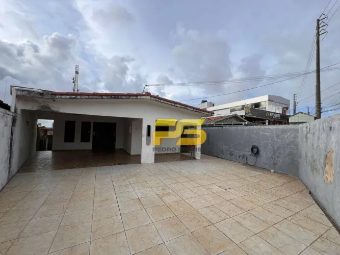 CASA À VENDA EM MANDACARU