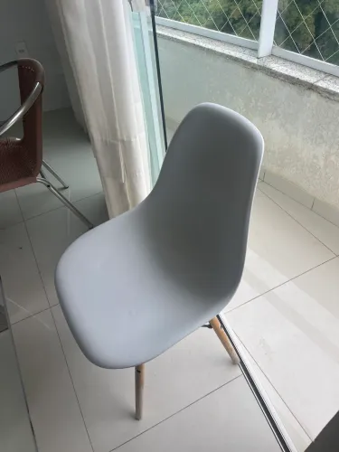 Cadeira emmes branca