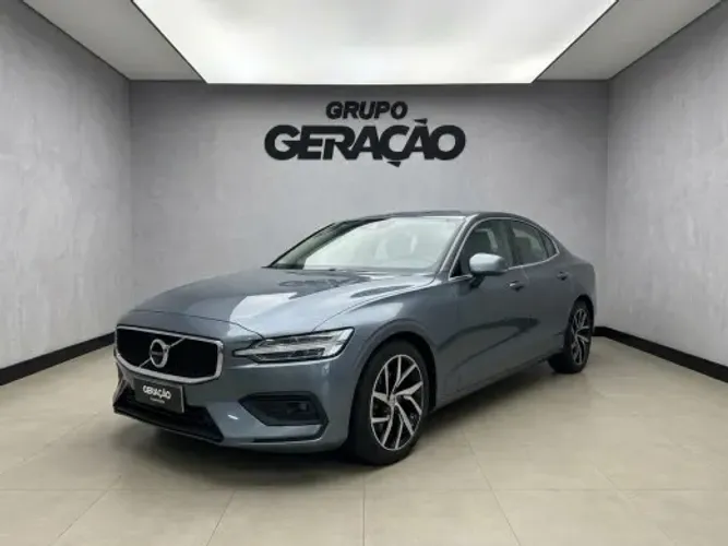 Volvo S60 T-4 Momentum 2.0 190cv 4P 2020
