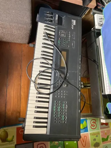 Sintetizador Yamaha SY-77 - Sucessor do DX7