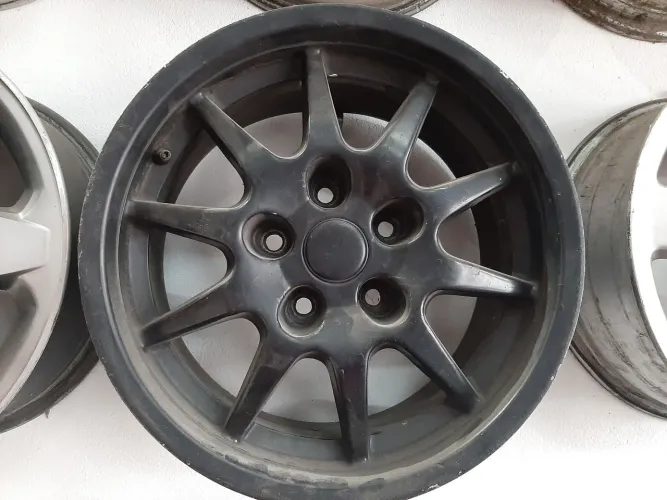 Rodas aro 15 Esportivas Preta fosca tala 7 5x114 usadas 