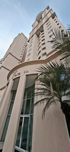 Apartamento de 2 quartos a venda no Setor Bueno, lazer, ao lado da praça do Ipe