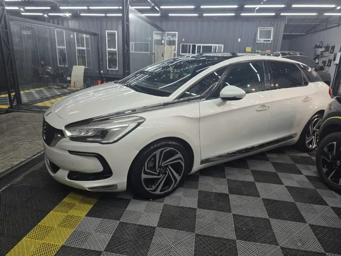 Citroen DS5 1.6 SO Chic Turbo 16V 5P Aut. 2016