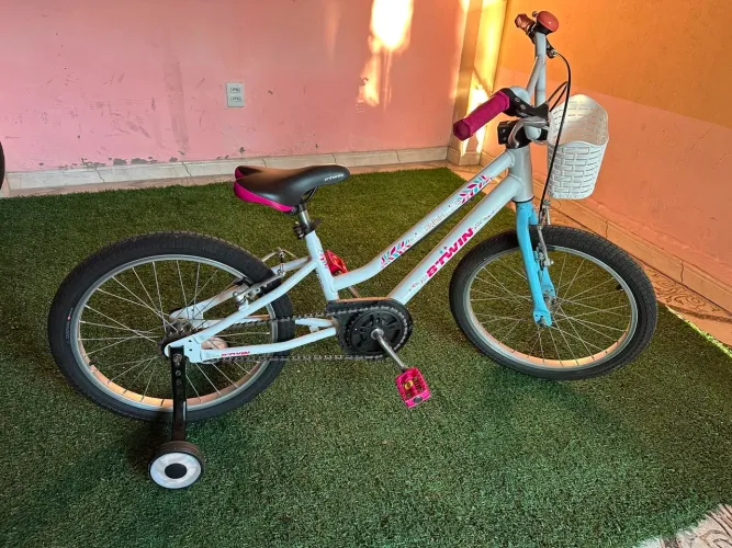 Bicicleta aro 20 infantil btwin pouco uso