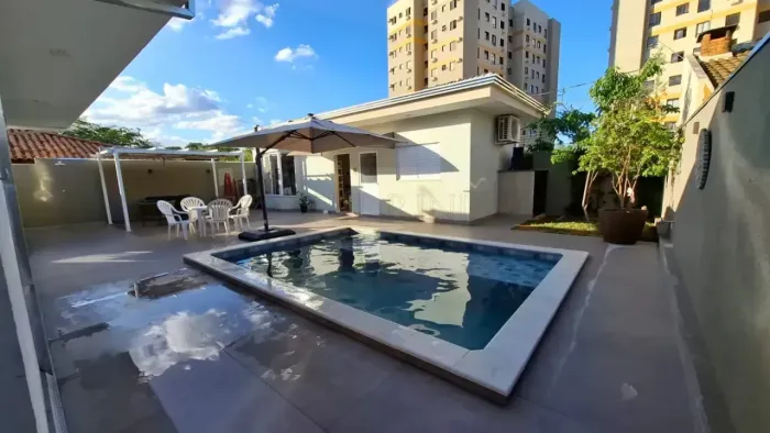 Casa a venda no condomínio Jardim Colonial em Bauru -SP.