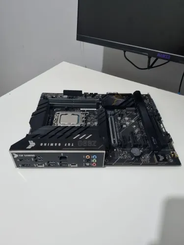 Asus Z690 TUF Plus D4