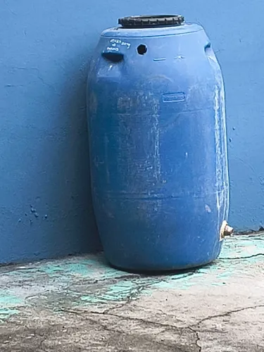 Tambor de água azul