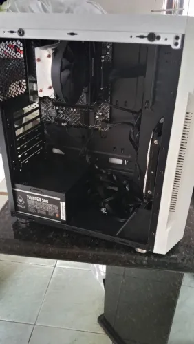 Gabinete semi gamer