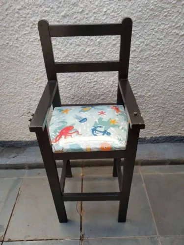 Cadeirinha madeira c/estofado super macio