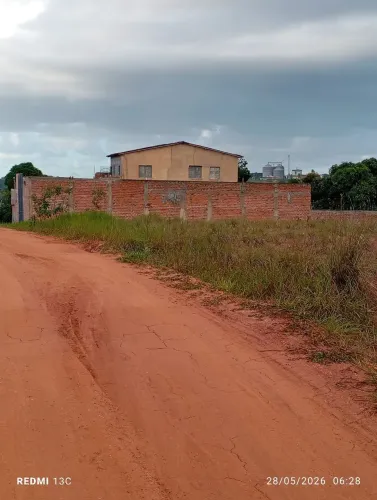 Aluguel de casa e dois galpões tudo juntos