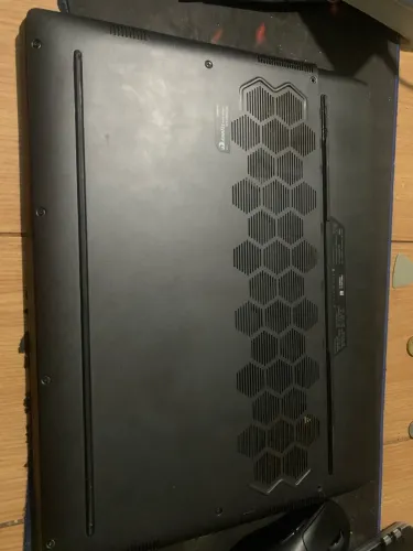 Alienware m15 r6 com defeito de curto na placa mãe