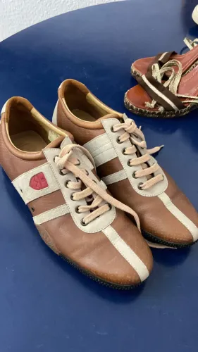 Tênis Bally Original Suíço Vintage em Couro - US 9 / BR 40-41