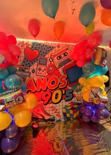 Painel de festa - Anos 90 (2 painéis)