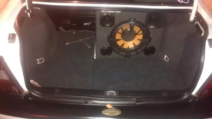 Som automotivo