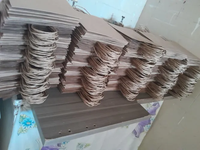 Coladeira de sacolas.