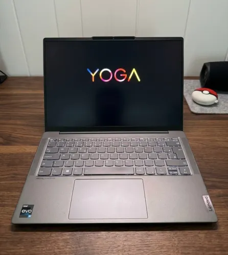 Notebook Lenovo Yoga Slim 6 Intel i5, 14" 16GB, 512GB SSD, Placa de Vídeo Intel Iris Xe