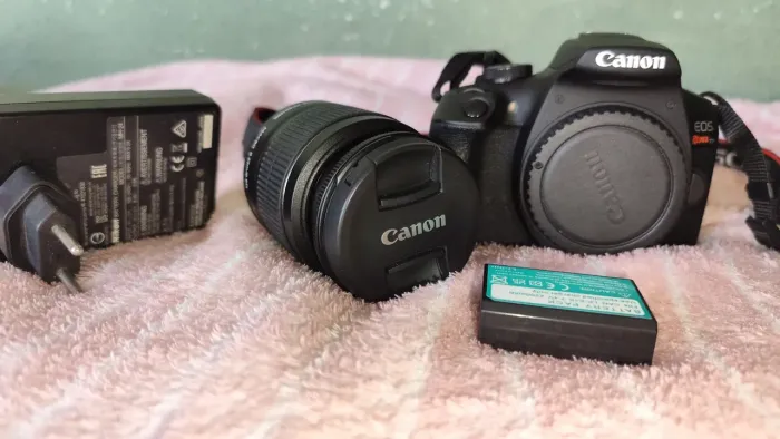 T7 Canon quase nova