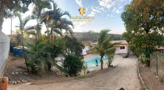 Chácara à Venda ou Aluguel Capão Grosso I - Casa principal + Salão de festas