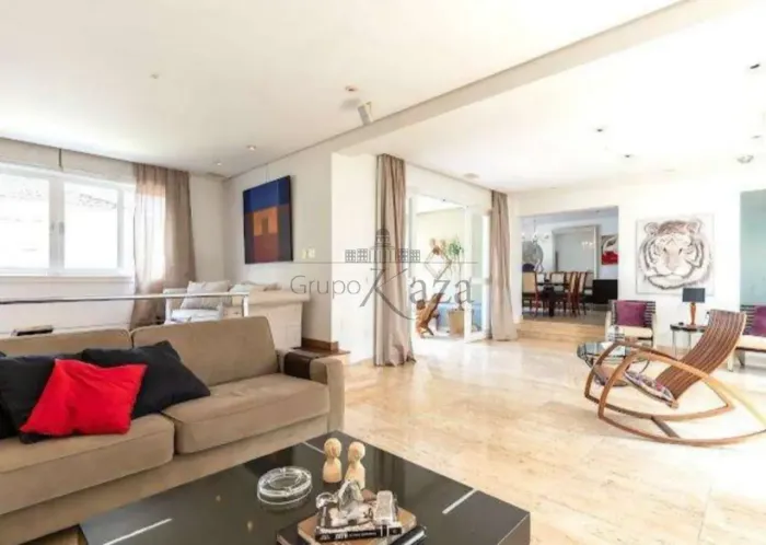 Casa Condomínio - Alto da Boa Vista - 4 Dormitórios - 551.99m².