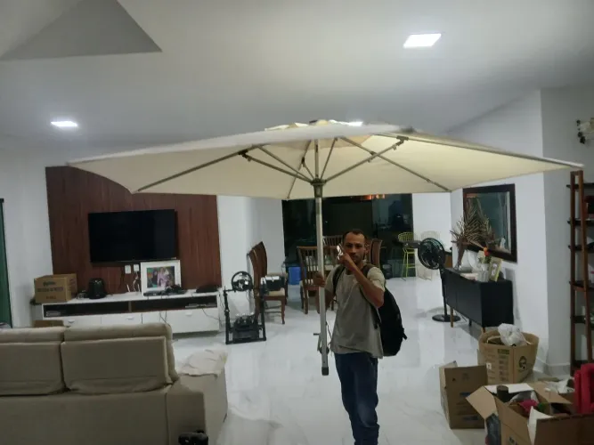 Guarda sol grande e sapata valor 450.00 reais