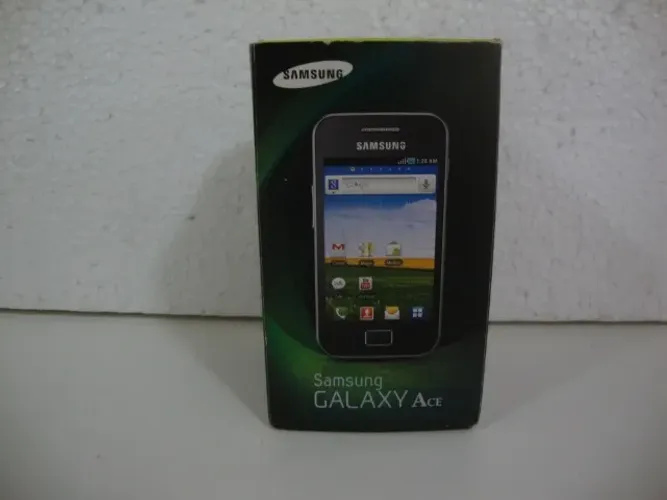 Caixa (Embalagem original) Aparelho celular antigo Sansung Galaxy Ace.