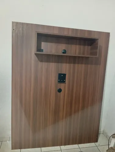 Painel de tv feito de MDF em perfeito estado aceito propostas 