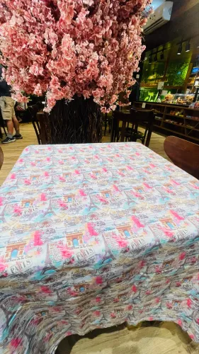 Kit 40 toalhas de mesa para festa 