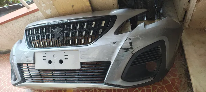 Para choque Peugeot 2008