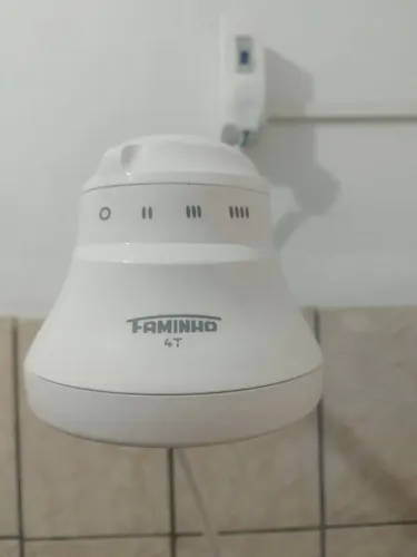 2 chuveiros elétricos Faminho 4t