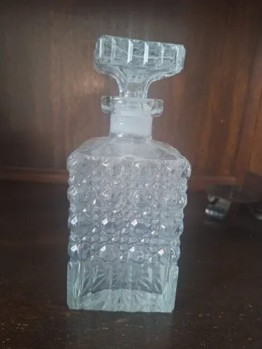Garrafa bico de jaca para bebidas