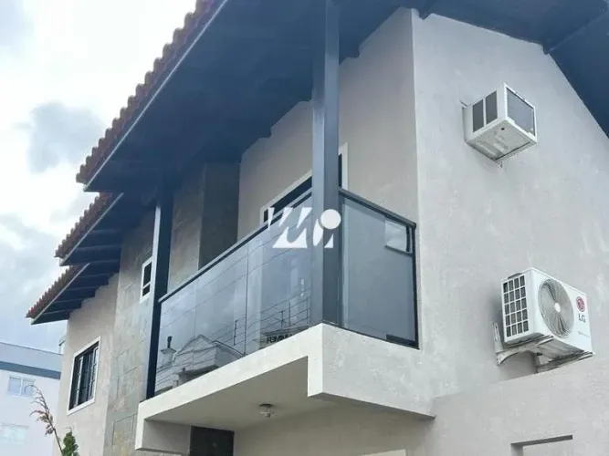 Casa 03 Quartos sendo 01 suíte - Pagani - mrt