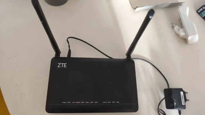 Roteador ONU/ONT GPON ZTE ZXHN F670L