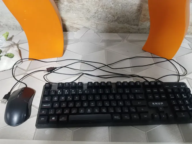Teclado e Mouse RGB
