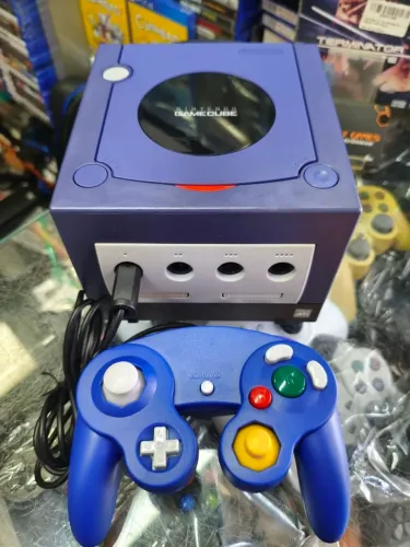 Nintendo Game Cube roxo com Swiss