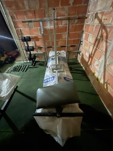 Equipamento de Musculação