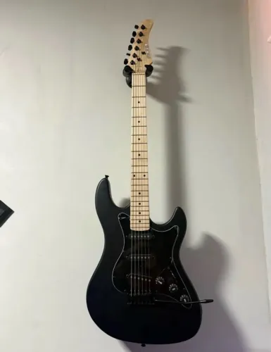 Guitarra Strinberg STS100 Preta BKS Fosco
