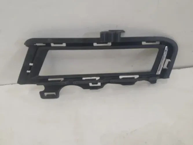 Grade Moldura Farol Milha Golf Friso 2014/2017 Origina 21646 Preto Ambos Os Lados