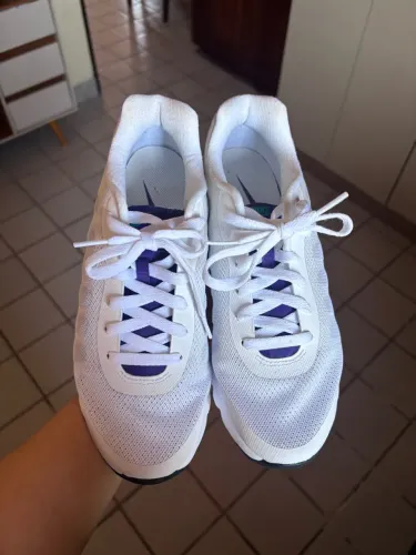 Nike air max invigor