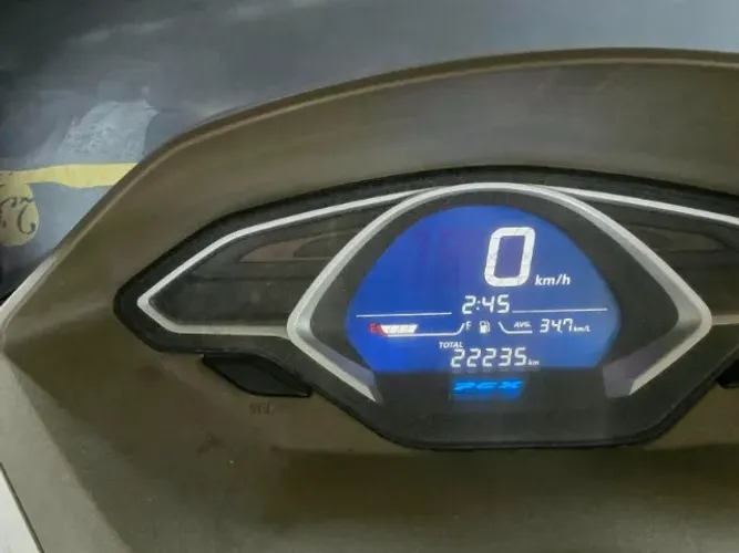 HONDA PCX DLX 150 - BRANCA