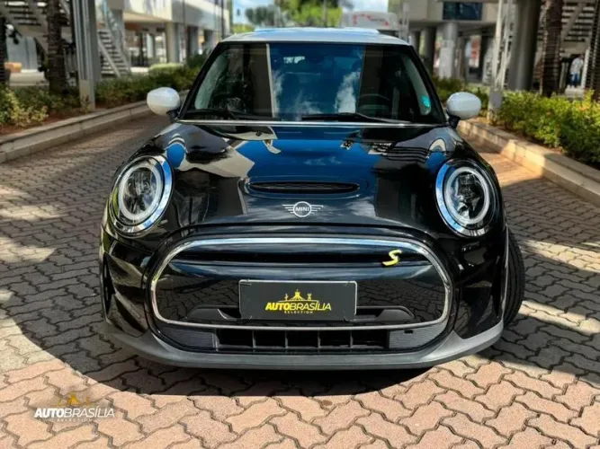 Mini Cooper E 3P (elétrico) 2024