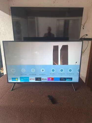 TV SMART SANSUNG 4K 49 POLEGADAS FUNCIONANDO PERFEITAMENTE ACEITO CARTÃO DE CRÉDITO