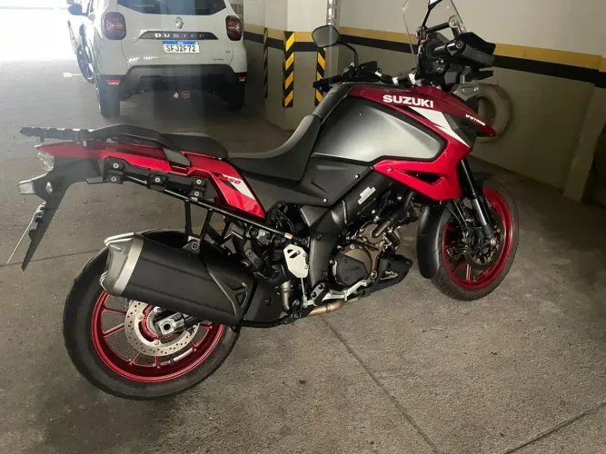 Moto v strom 1050 super nova 
