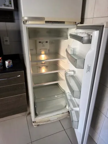 Geladeira Brastemp Frostfree 375l em bom estado