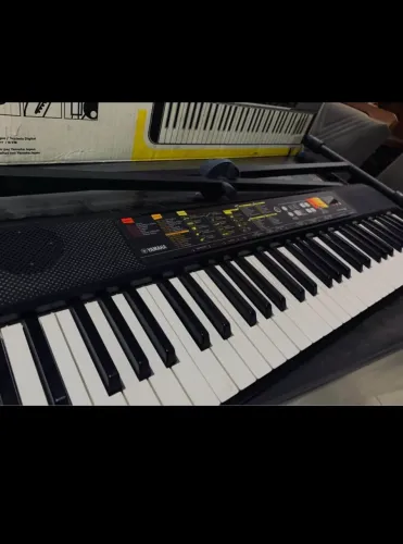 Teclado YMAHA
