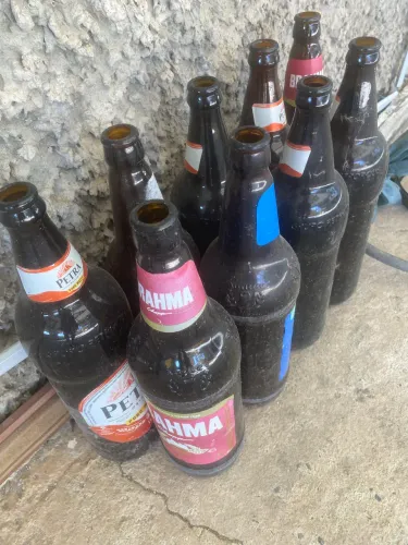 Litrão de cerveja vazio